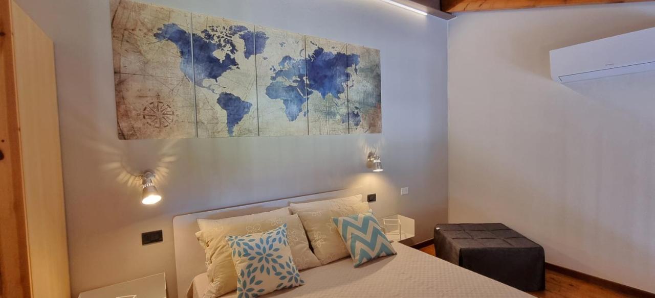 Dolce Blu Sirmione Lägenhet Rivoltella del Garda Exteriör bild